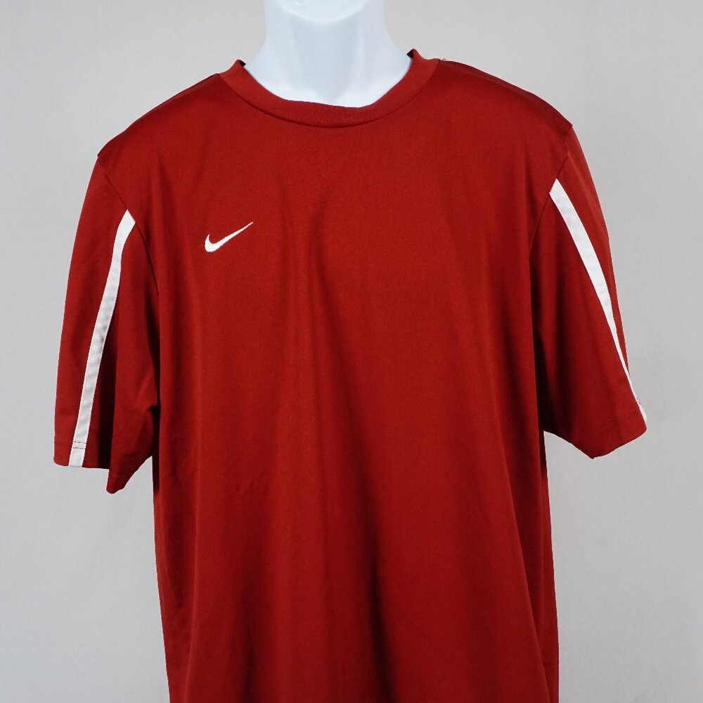 Nike Shirt Mens XLarge Red Jersey Short Sleeve Football Soccer Workout Outdoors